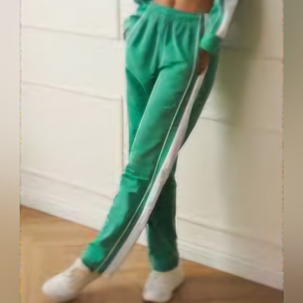 Alo Yoga Racetrack Pant Track Straight Leg Jogger in Lettuce sz MEDIUM